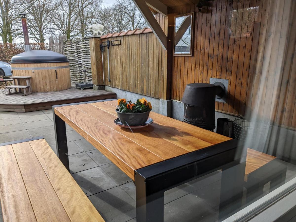 Chalet "Het Biggetje" Hottub - Sauna Volkel Exterior photo